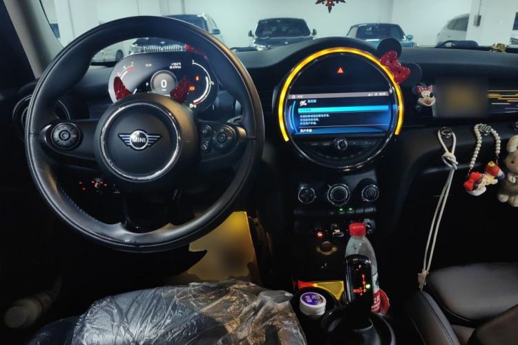 Used MINI 2021 1.5T COOPER Classic Edition Five-Door Version Steering Wheel