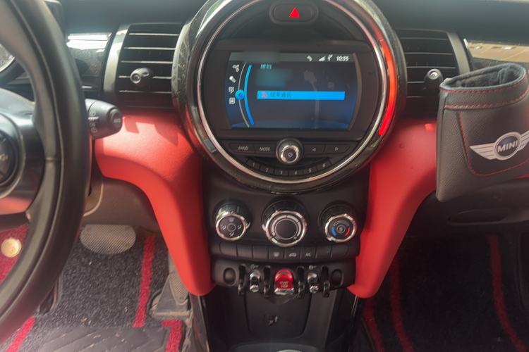 Used MINI 2021 1.5T ONE PLUS Five-Door Edition Audio And AC Panel