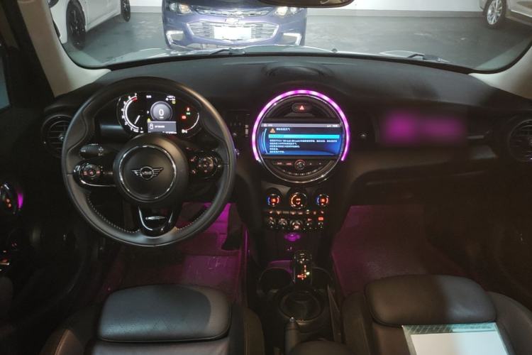 Used MINI 2021 1.5T COOPER Artist Five-Door Edition Center Console