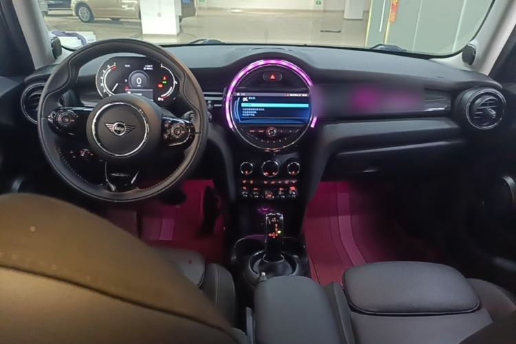 Used MINI 2021 1.5T COOPER Artist Five-Door Edition Center Console