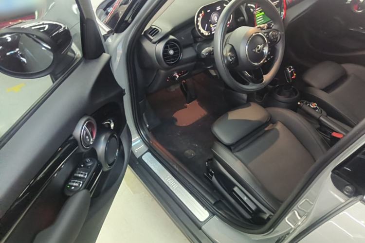 Used MINI 2021 1.5T COOPER Classic Edition Five-Door Version Driver Seat