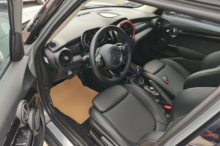 Used MINI 2021 1.5T COOPER Classic Edition Five-Door Version Driver Seat