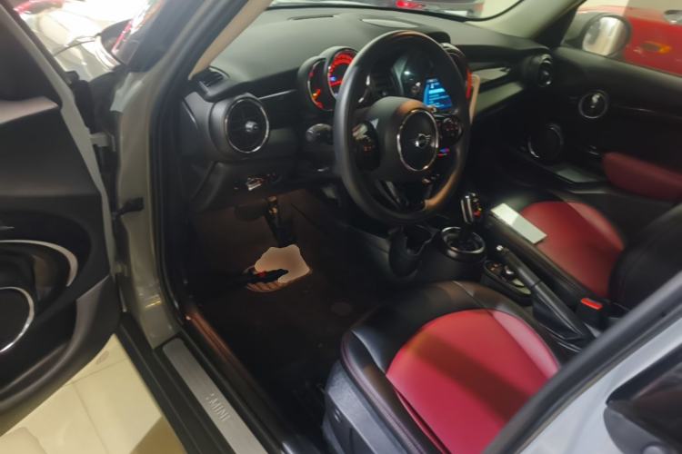 Used MINI 2021 1.5T ONE PLUS Five-Door Edition Driver Seat