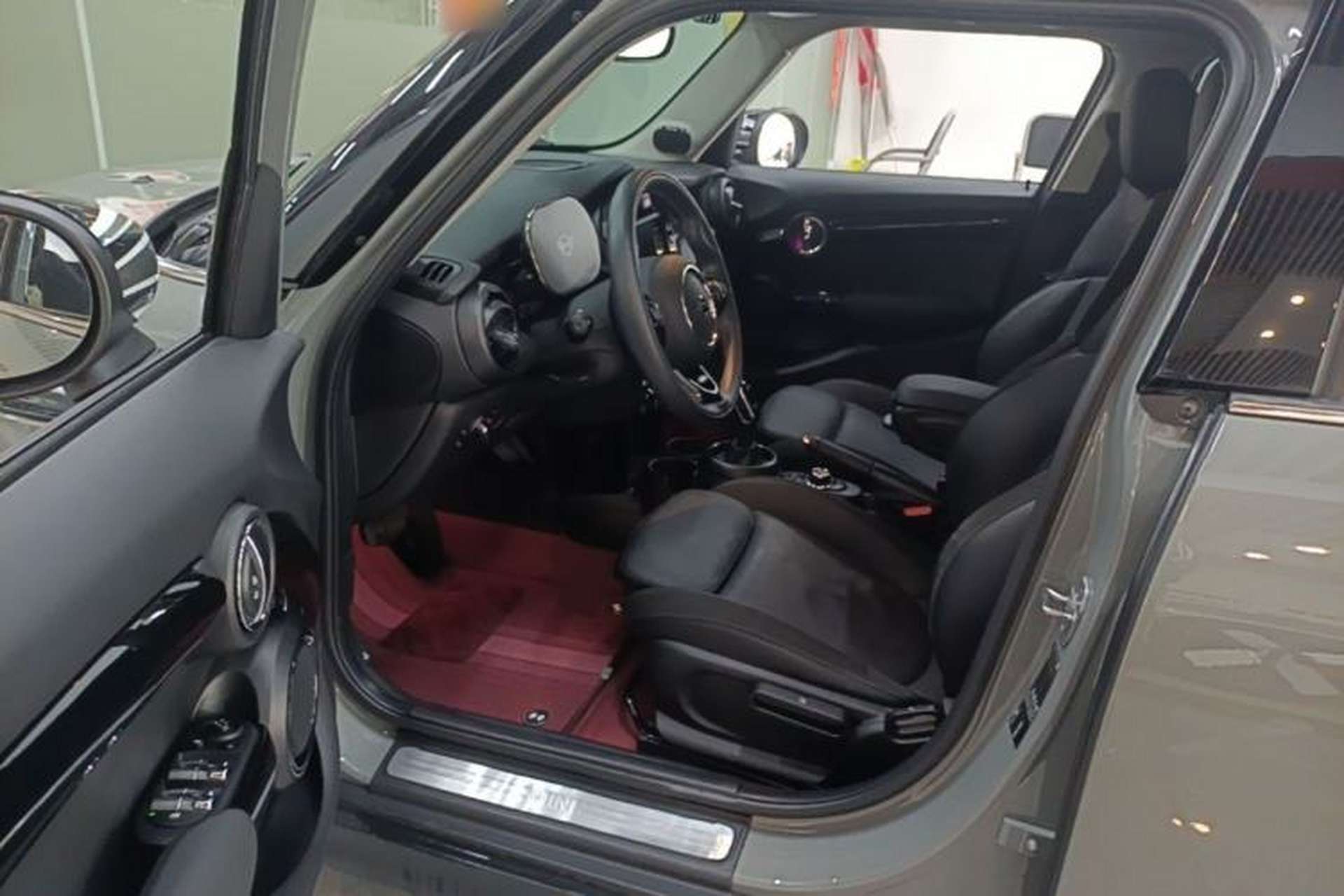 Used MINI 2021 1.5T COOPER Artist Five-Door Edition Driver Seat