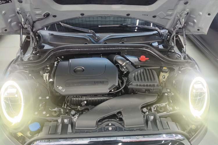 Used MINI 2021 1.5T COOPER Classic Edition Five-Door Version Engine Bay