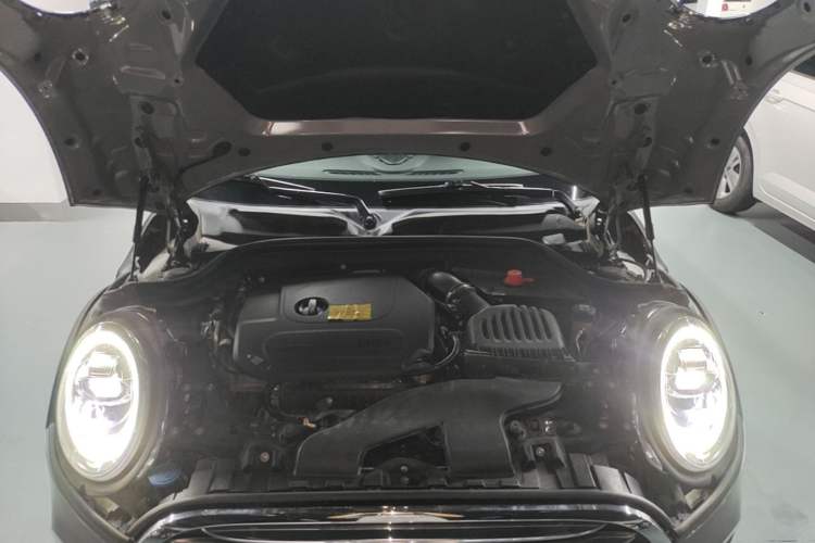 Used MINI 2021 1.5T COOPER Artist Five-Door Edition Engine Bay