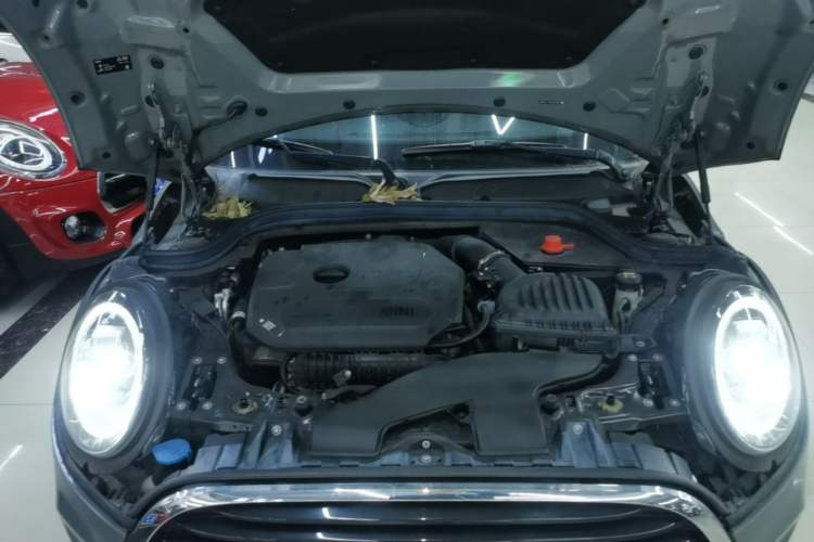 Used MINI 2021 1.5T COOPER Classic Edition Five-Door Version Engine Bay