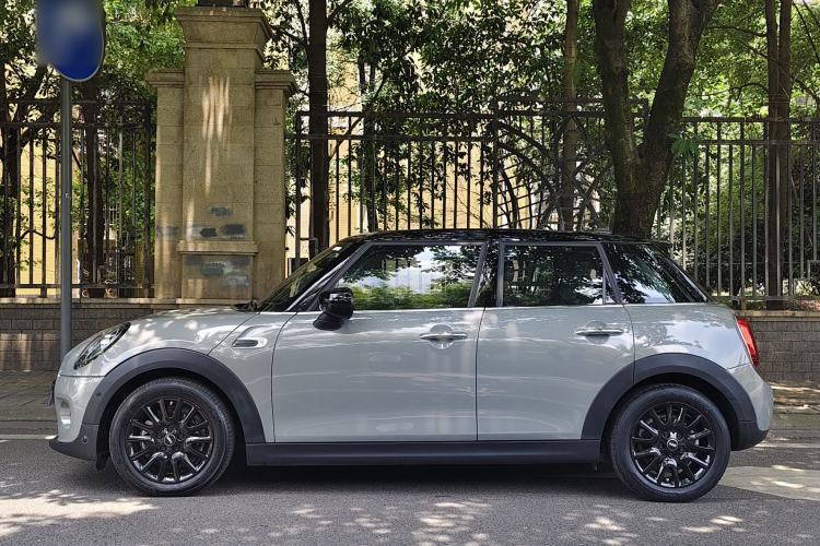 Used MINI 2021 1.5T COOPER Classic Edition Five-Door Version Exterior 3