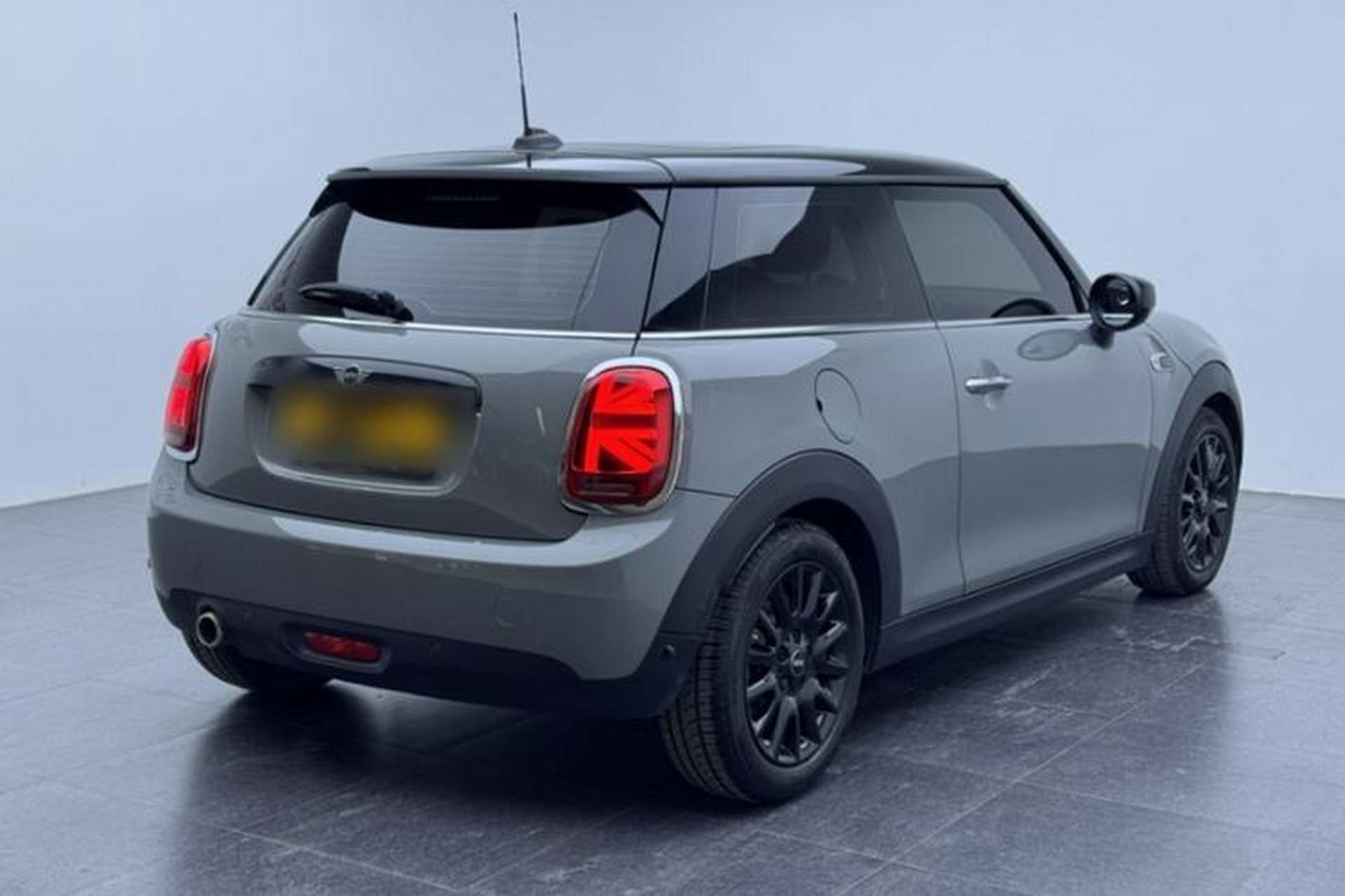 Used MINI 2021 1.5T COOPER Classic Edition Exterior 3