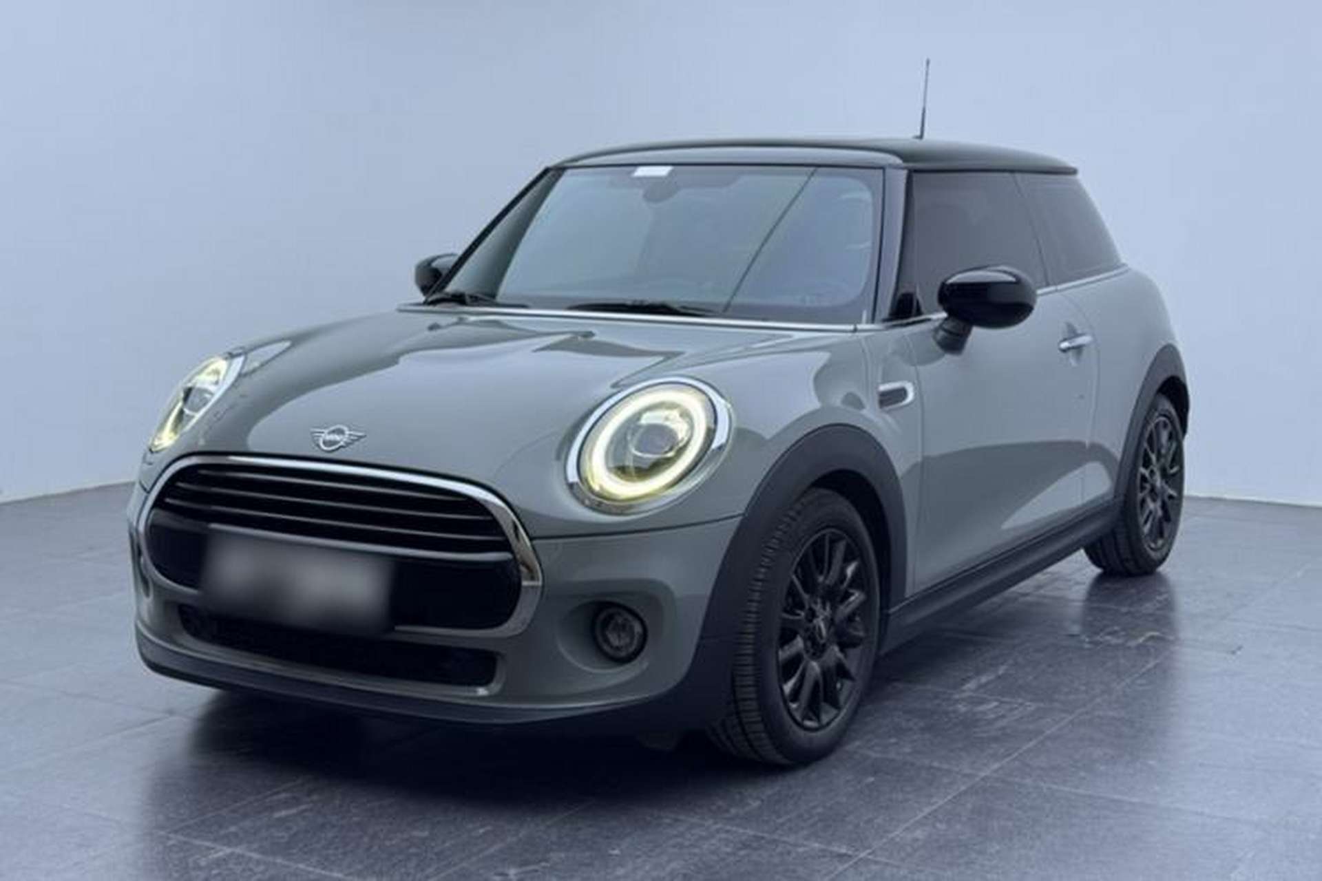 Used MINI 2021 1.5T COOPER Classic Edition Front Left 45 Deg
