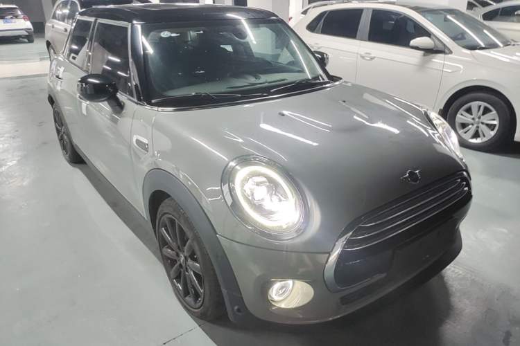 Used MINI 2021 1.5T COOPER Artist Five-Door Edition Front Right 45 Deg
