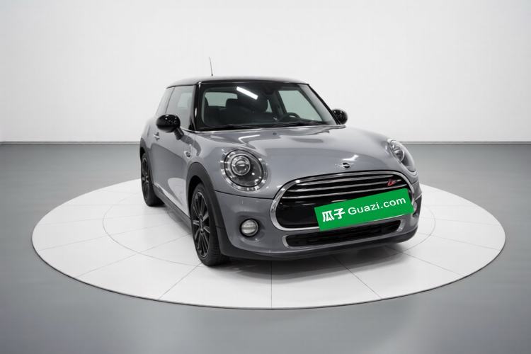 Used MINI 2021 1.5T ONE PLUS Five-Door Edition Front Right 45 Deg