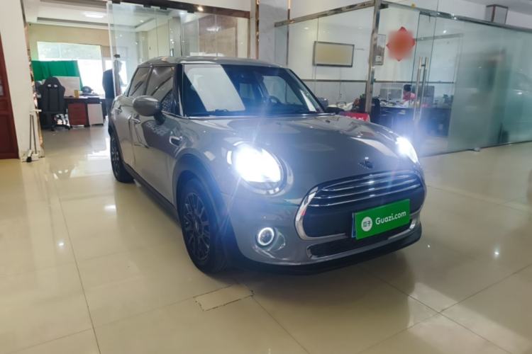 Used MINI 2021 1.5T ONE PLUS Five-Door Edition Front Right 45 Deg