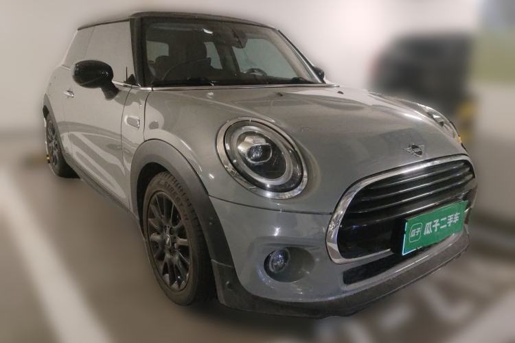 Used MINI 2021 1.5T COOPER Classic Edition Front Right 45 Deg