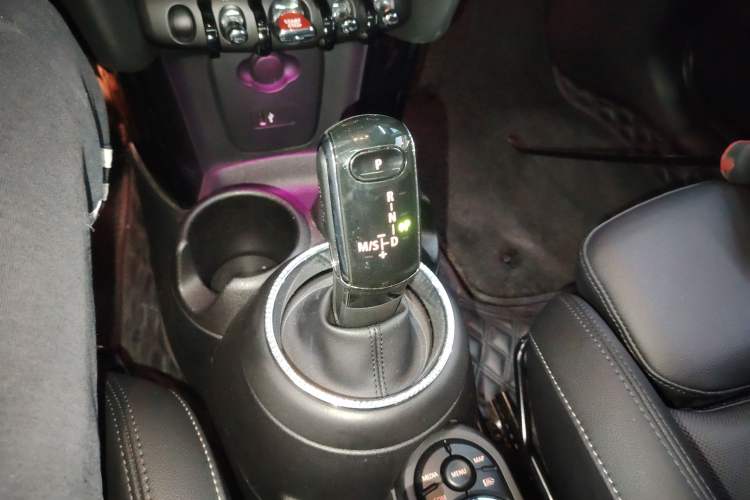 Used MINI 2021 1.5T COOPER Classic Edition Gear Lever
