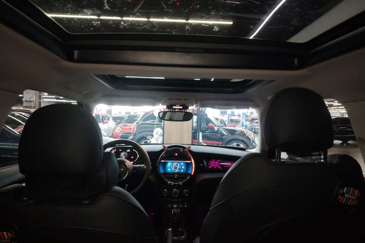 Used MINI 2021 1.5T COOPER Classic Edition Headliner