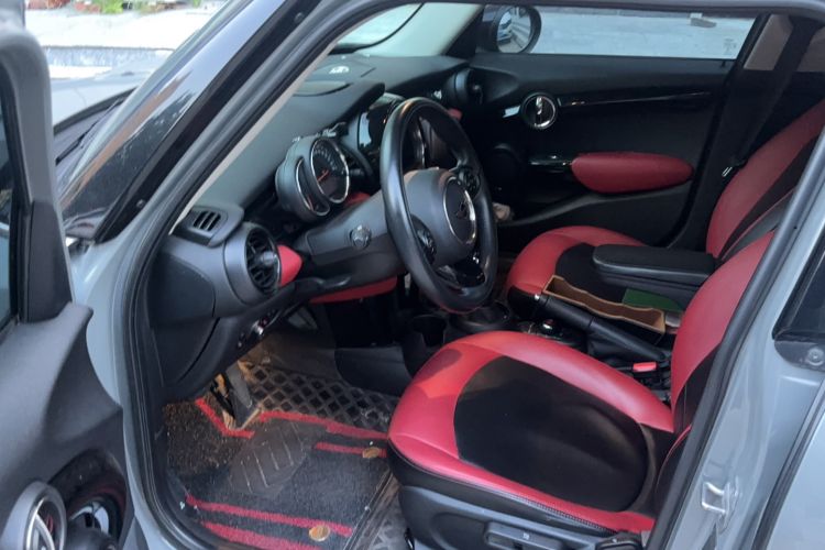 Used MINI 2021 1.5T ONE PLUS Five-Door Edition Interior 1