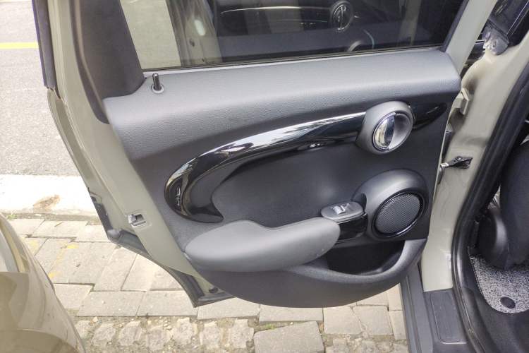 Used MINI 2021 2.0T COOPER S Artist Five-Door Edition Interior 2