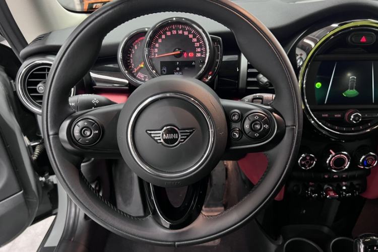 Used MINI 2021 1.5T ONE PLUS Interior 2