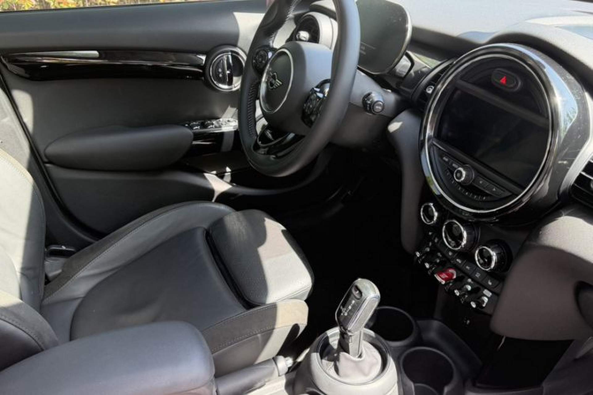 Used MINI 2021 1.5T COOPER Artist Five-Door Edition Interior 2