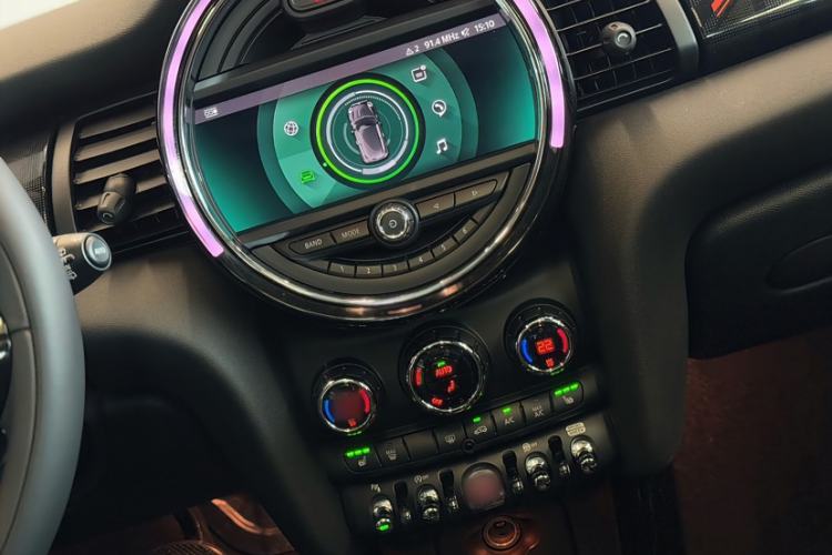 Used MINI 2021 2.0T COOPER S Artist Interior 4