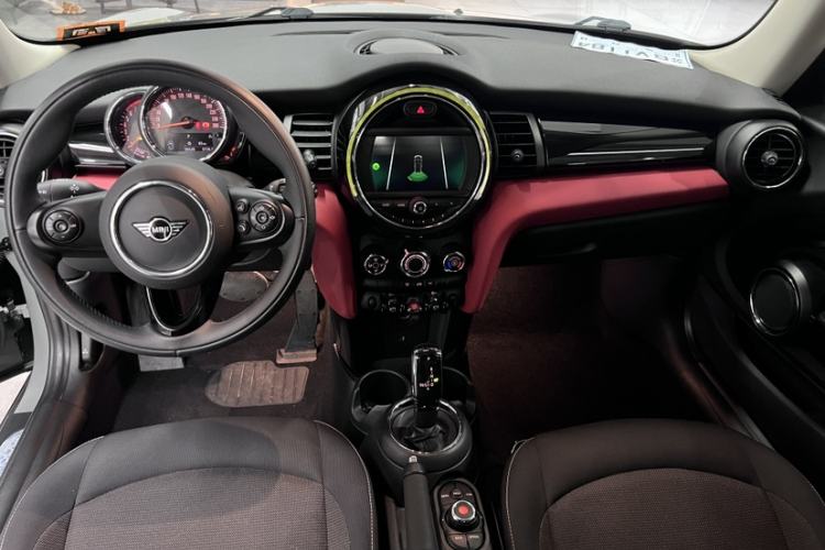 Used MINI 2021 1.5T ONE PLUS Interior 4