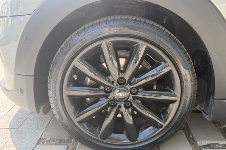 Used MINI 2021 1.5T COOPER Artist Five-Door Edition Interior 4