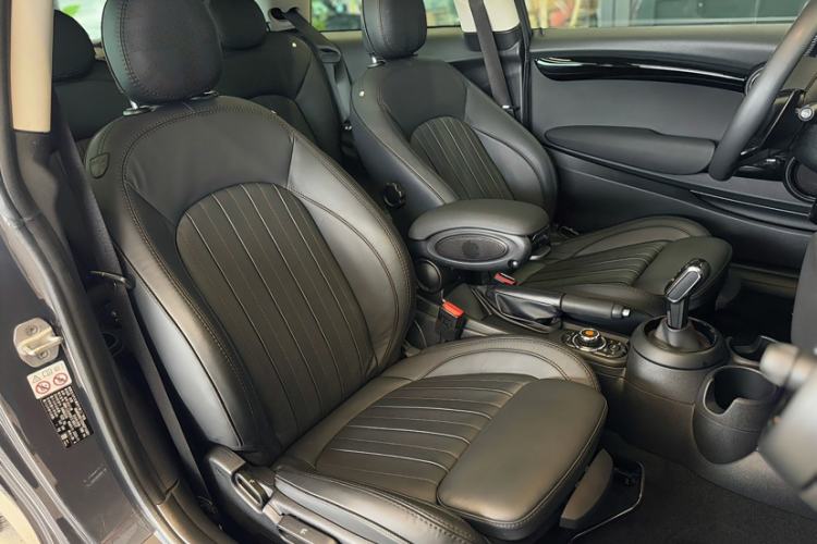 Used MINI 2021 2.0T COOPER S Artist Interior 5