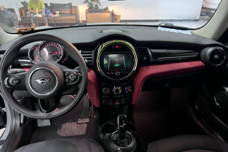 Used MINI 2021 1.5T ONE PLUS Interior 5