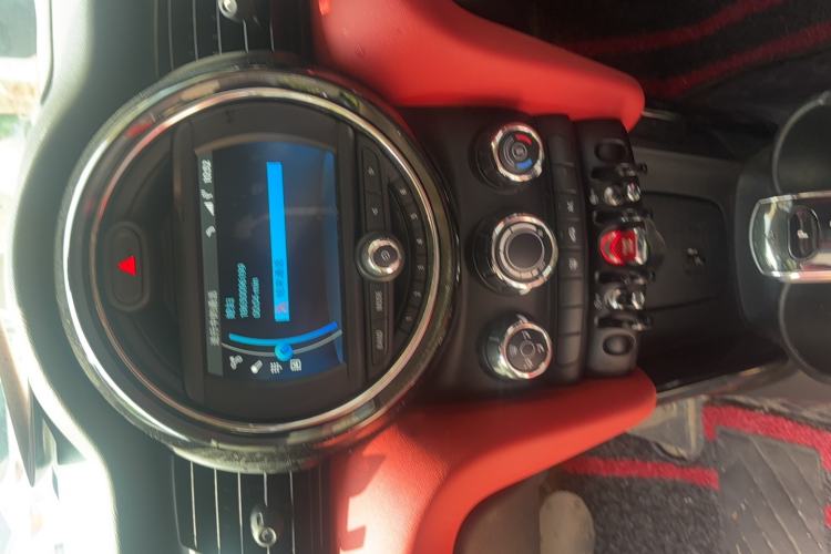 Used MINI 2021 1.5T ONE PLUS Five-Door Edition Interior 7