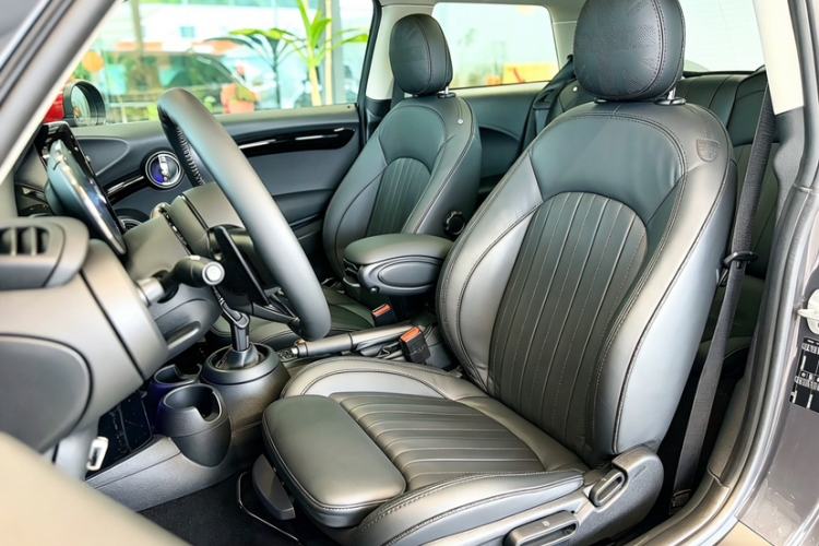 Used MINI 2021 2.0T COOPER S Artist Interior 7