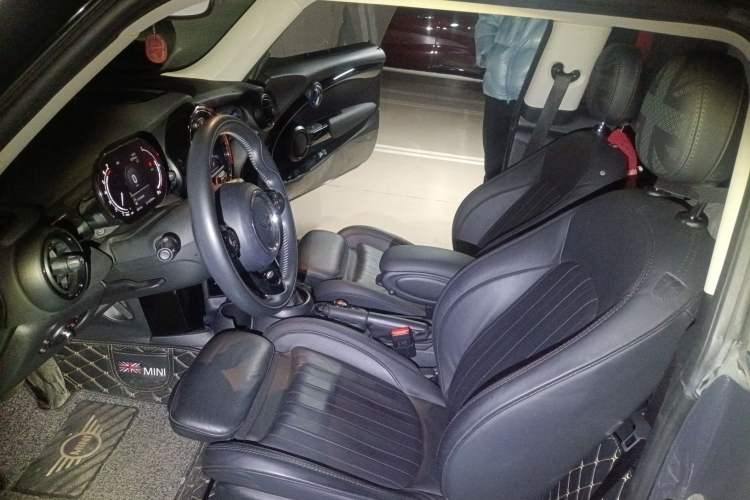 Used MINI 2021 2.0T COOPER S Artist Left Front Seat