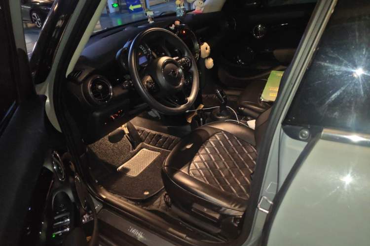 Used MINI 2021 1.5T ONE PLUS Five-Door Edition Left Front Seat
