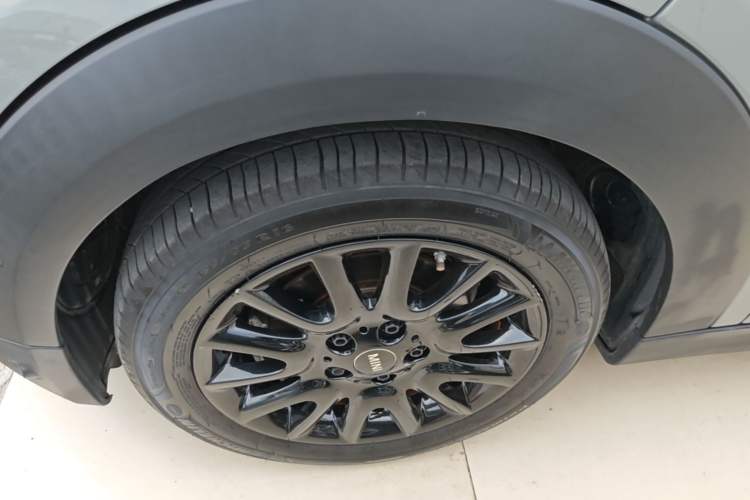 Used MINI 2021 1.5T COOPER Classic Edition Five-Door Version Left Front Wheel Hub