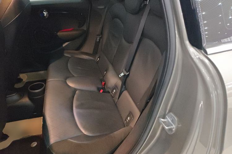 Used MINI 2021 1.5T COOPER Artist Five-Door Edition Left Rear Seat