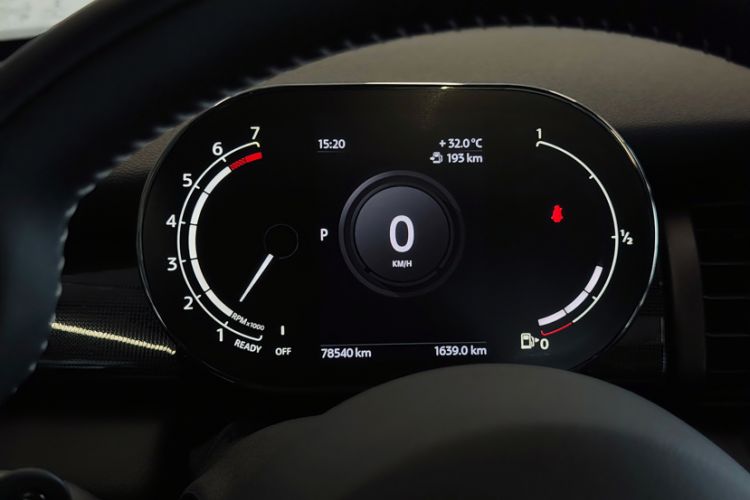 Used MINI 2021 2.0T COOPER S Artist Odometer Close Up