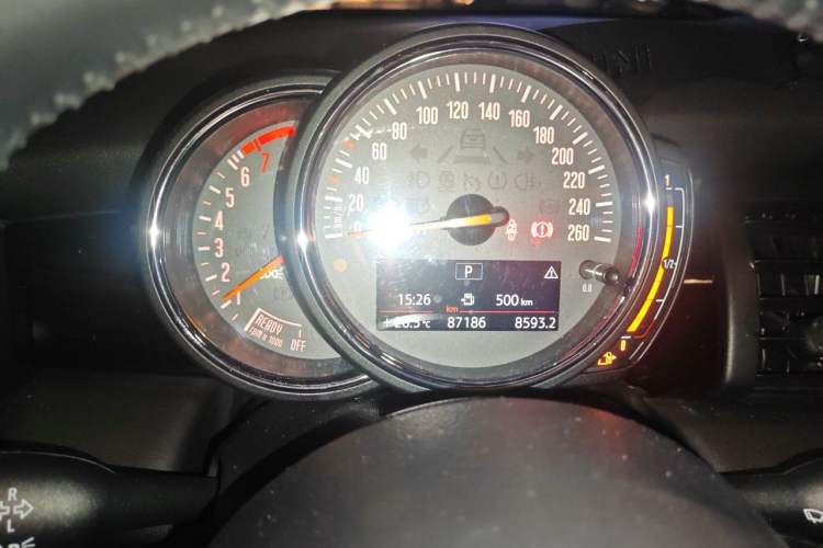 Used MINI 2021 1.5T ONE PLUS Five-Door Edition Odometer Close Up