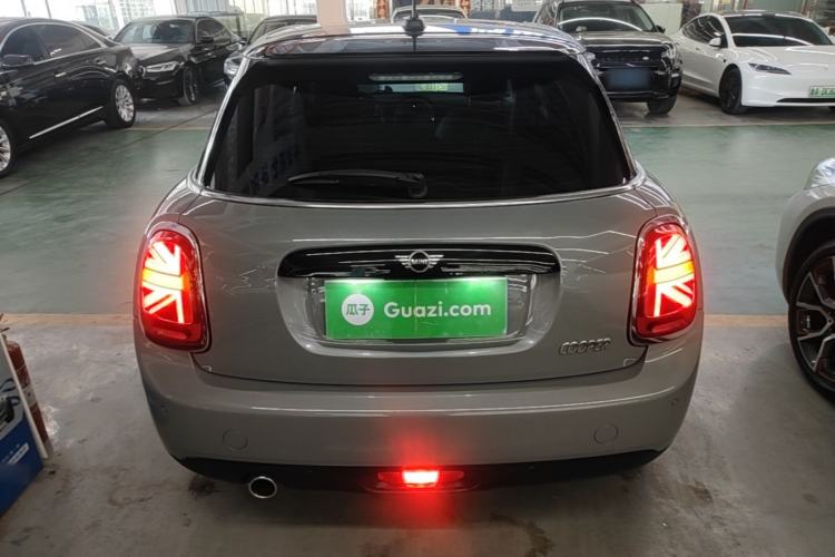 Used MINI 2021 1.5T COOPER Artist Five-Door Edition Rear