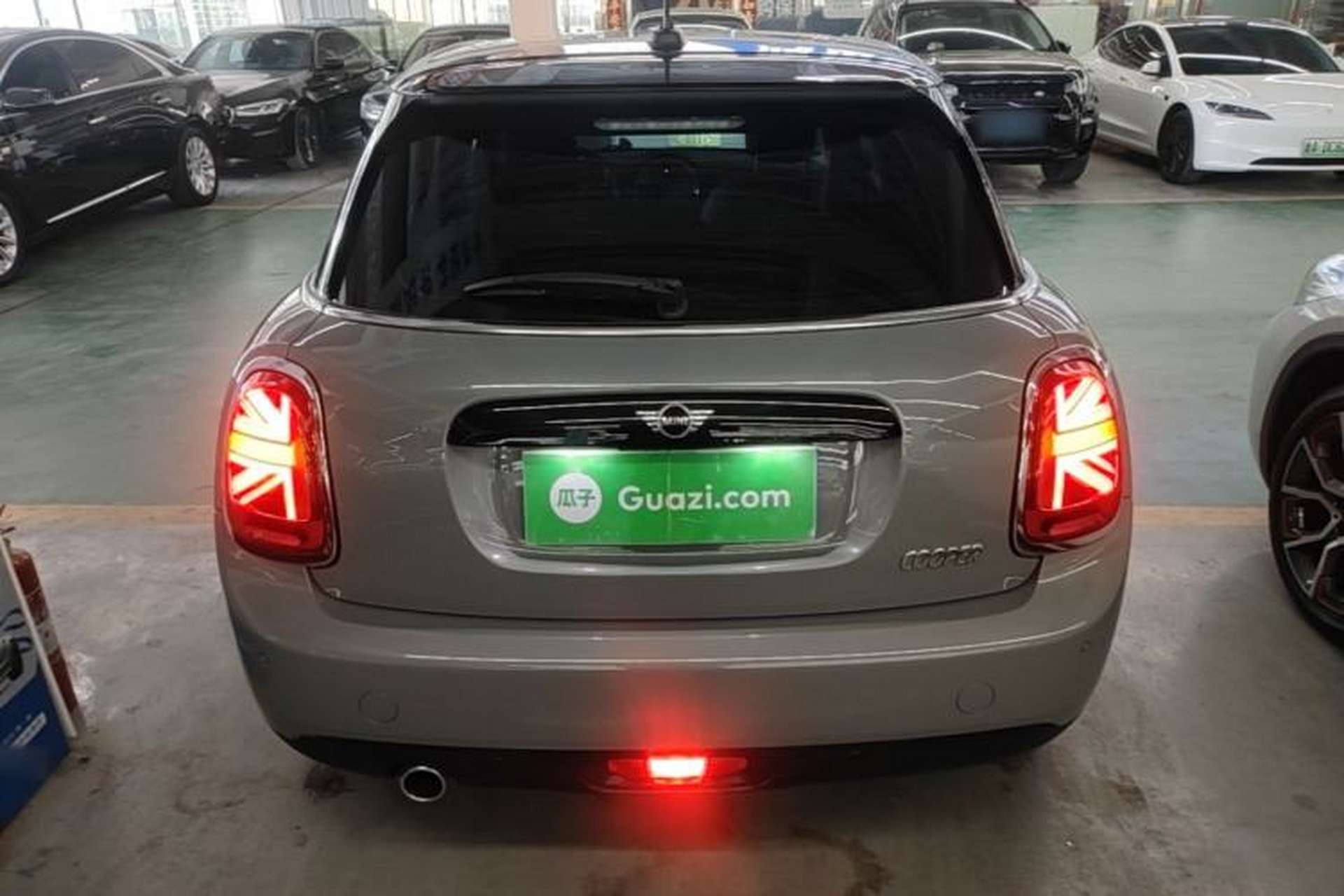 Used MINI 2021 1.5T COOPER Artist Five-Door Edition Rear
