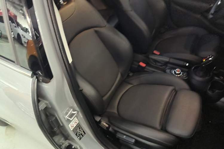 Used MINI 2021 1.5T COOPER Classic Edition Five-Door Version Right Front Seat