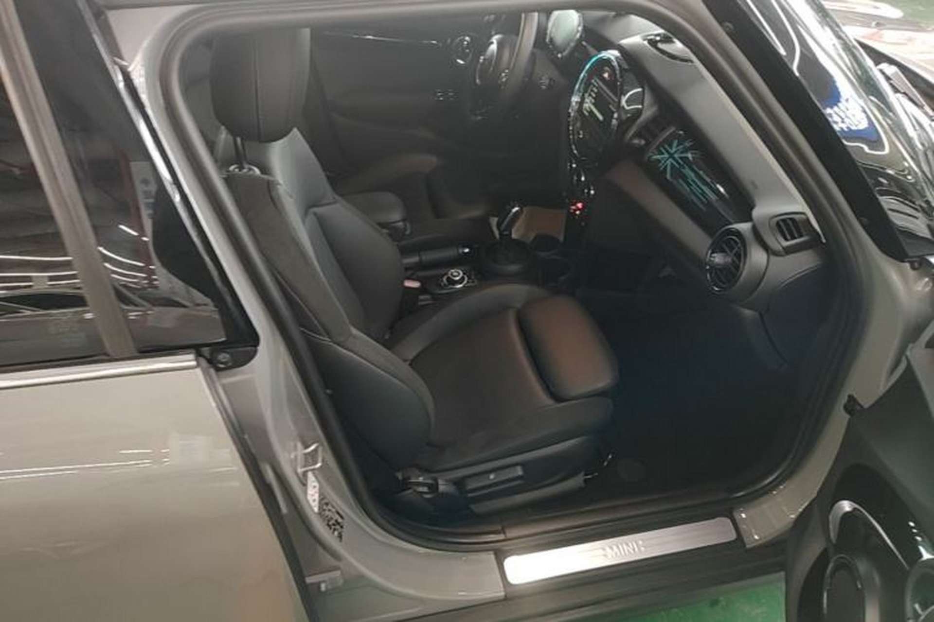 Used MINI 2021 1.5T COOPER Artist Five-Door Edition Right Front Seat