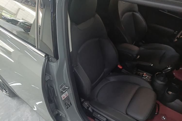 Used MINI 2021 1.5T COOPER Artist Five-Door Edition Right Front Seat