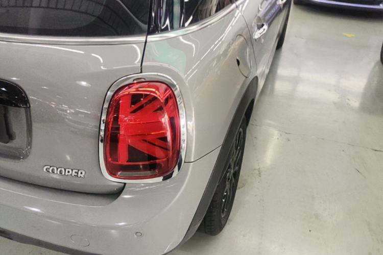 Used MINI 2021 1.5T COOPER Classic Edition Five-Door Version Right Rear Taillight