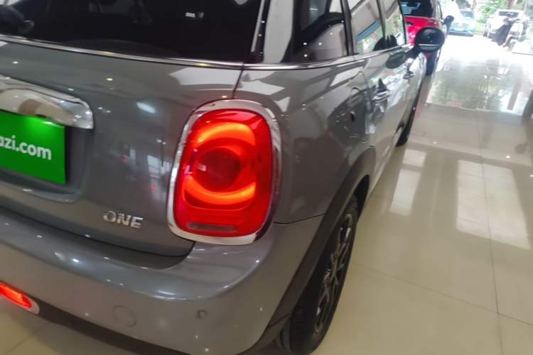 Used MINI 2021 1.5T ONE PLUS Five-Door Edition Right Rear Taillight