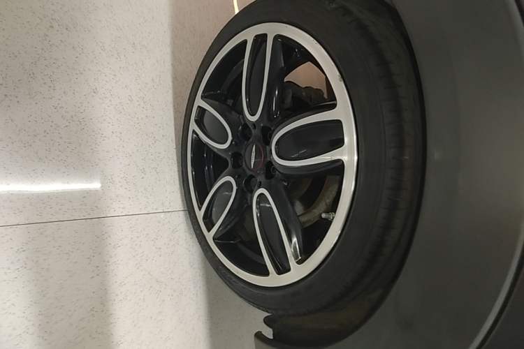 Used MINI 2021 2.0T COOPER S Racing Driver Right Rear Wheel Hub