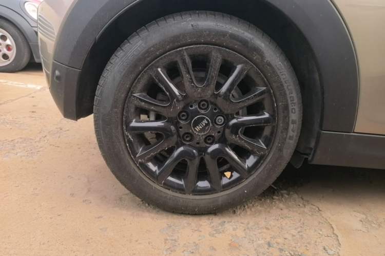Used MINI 2021 1.5T COOPER Classic Edition Right Rear Wheel Hub