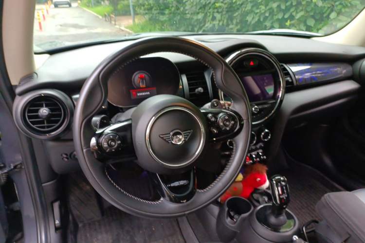 Used MINI 2021 2.0T COOPER S Artist Steering Wheel