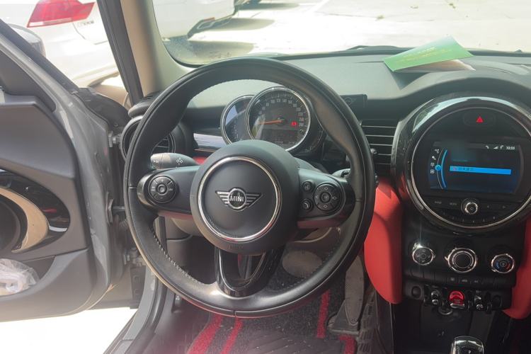 Used MINI 2021 1.5T ONE PLUS Five-Door Edition Steering Wheel