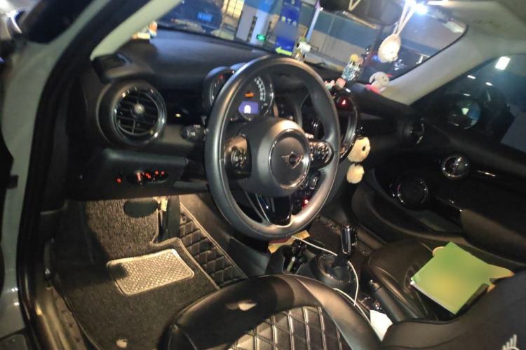 Used MINI 2021 1.5T ONE PLUS Five-Door Edition Steering Wheel