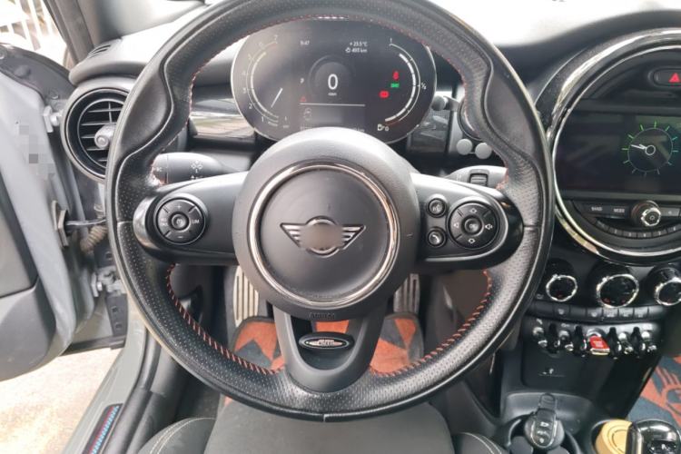 Used MINI 2021 1.5T COOPER Racing Edition Five-Door Model Steering Wheel